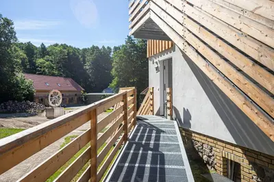 Das Gebäude in dem sich die Ferienwohnung befindet