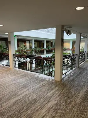 Ein Restaurant oder anderes Speiselokal in der Unterkunft COSY PANKOW HOMES - Studios mit TV Stick