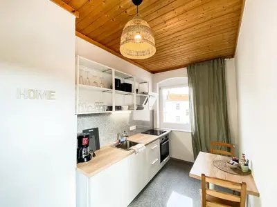 Küche/Küchenzeile in der Unterkunft BetterBeds Brandenburg