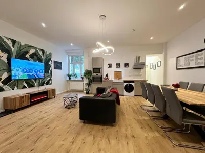TV/Unterhaltungsangebot in der Unterkunft fairAPART 4 rooms apartment in heart of Berlin