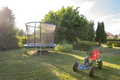 Ein Kinderspielbereich in der Unterkunft Ferienwohnung Schmidt in Altglobsow