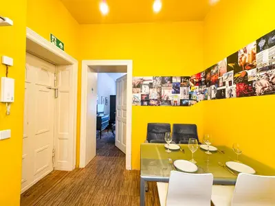 Ein Sitzbereich in der Unterkunft Nap Club - stylish & quiet base in vibrant Kiez