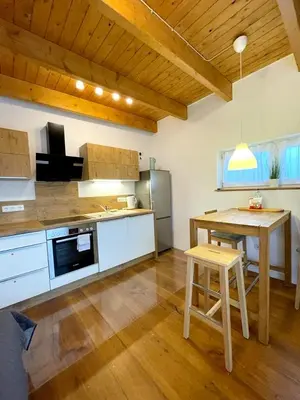 Küche/Küchenzeile in der Unterkunft Ferienwohnung im Stadtzentrum von Bernau - Komfortable Wohnung mit 2 Zimmern, Bad, Spülmaschine, Waschmaschine, komplette Küche, WLAN, Terrasse, ruhige Lage