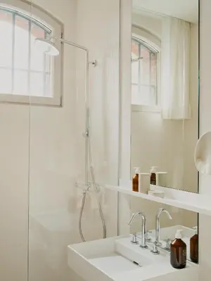 Ein Badezimmer in der Unterkunft Wilmina Hotel