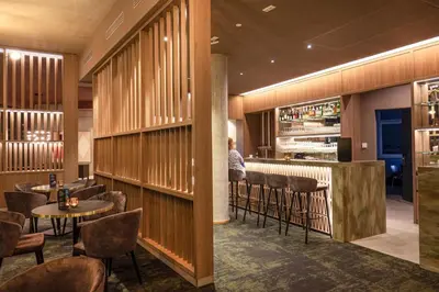 Lounge oder Bar in der Unterkunft H24 Stadthotel Bernau