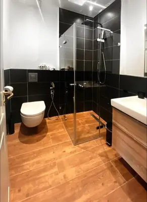 Ein Badezimmer in der Unterkunft Arbio I Design Apart near Deutsche Oper Berlin