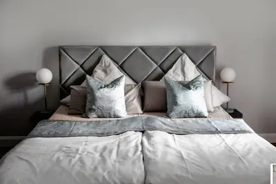 Ein Bett oder Betten in einem Zimmer der Unterkunft Arbio I Design Apart near Deutsche Oper Berlin