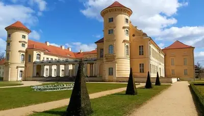 Das Gebäude in dem sich das Ferienhaus befindet