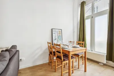 Ein Sitzbereich in der Unterkunft Beautiful 1 Bedroom apartment in Charlottenburg