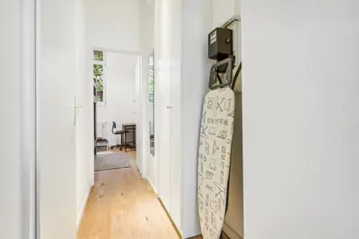 TV/Unterhaltungsangebot in der Unterkunft Beautiful 1 Bedroom apartment in Charlottenburg