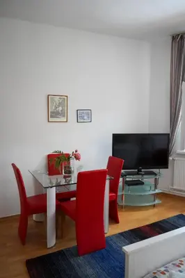 TV/Unterhaltungsangebot in der Unterkunft Cafe Alice & Pension GmbH