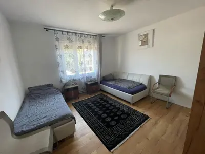 Ein Sitzbereich in der Unterkunft Mounterenhaus - Zimmer in Finow Eberswalde