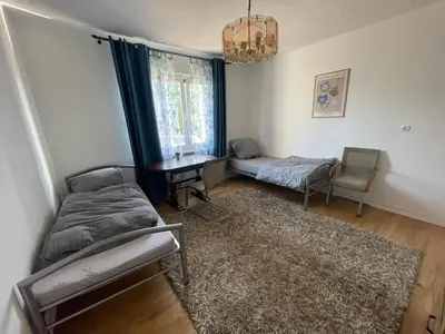 Ein Sitzbereich in der Unterkunft Mounterenhaus - Zimmer in Finow Eberswalde