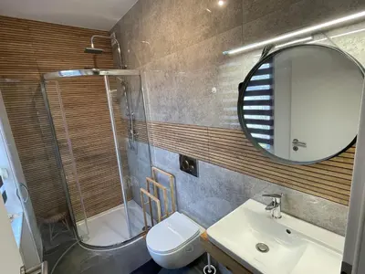Ein Badezimmer in der Unterkunft Mounterenhaus - Zimmer in Finow Eberswalde