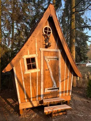 Das Gebäude in dem sich das Ferienhaus befindet