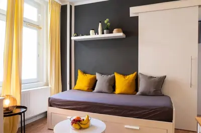 Ein Sitzbereich in der Unterkunft 2 Bedroom in great location in Kreuzberg