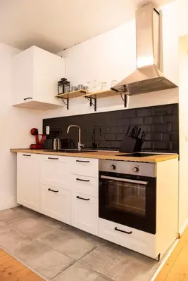 Küche/Küchenzeile in der Unterkunft 2 Bedroom in great location in Kreuzberg