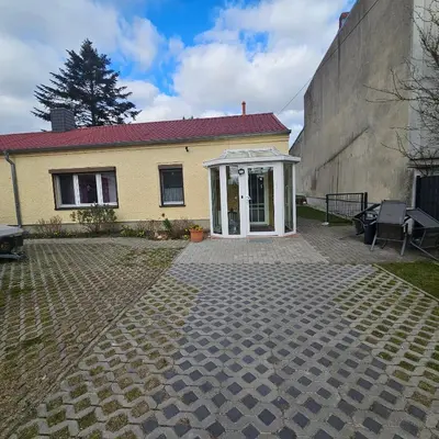 Das Gebäude in dem sich die Ferienwohnung befindet