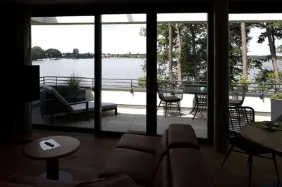 Ein Sitzbereich in der Unterkunft Gerono - Haus am See