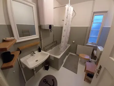 Ein Badezimmer in der Unterkunft Kleines Landhaus am Wald Bad Saarow