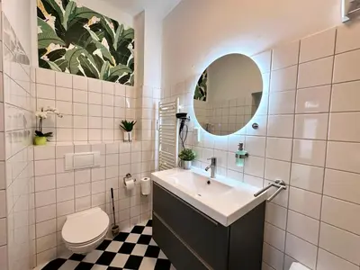 Ein Badezimmer in der Unterkunft fairAPART Studio-Apartment nähe klein Venedig