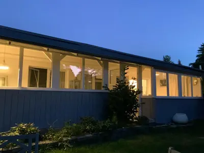 Das Gebäude in dem sich das Ferienhaus befindet