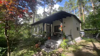 Ein Garten an der Unterkunft NEUES Ferienhaus 