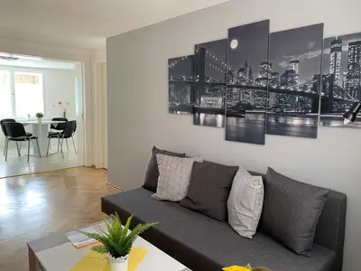 Ein Sitzbereich in der Unterkunft Ferienwohnung Nikolaiblick