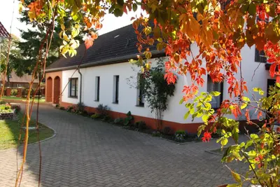 Das Gebäude in dem sich die Ferienwohnung befindet