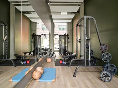 Das Fitnesscenter und/oder die Fitnesseinrichtungen in der Unterkunft URBAN LOFT Berlin