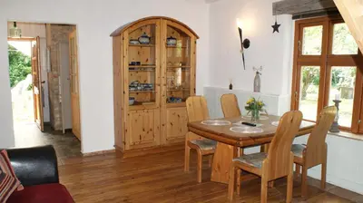 Ein Sitzbereich in der Unterkunft Ferienwohnung Fuchsberge