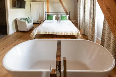 Ein Bett oder Betten in einem Zimmer der Unterkunft Storchenhof Blumenow