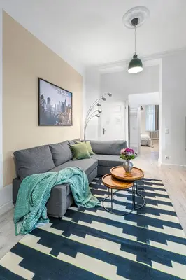 Ein Sitzbereich in der Unterkunft The Lohmeyerstr I, lovely 1 BR, group & family friendly, 2 - 4 Guests
