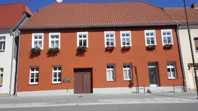 Das Gebäude in dem sich die Ferienwohnung befindet