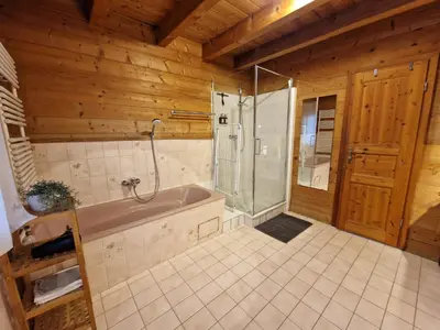 Ein Badezimmer in der Unterkunft Helle und idyllische 2 Zimmer Wohnung am Rande von Berlin