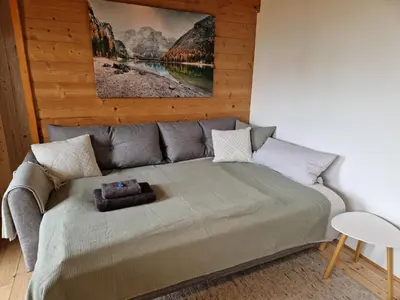 Ein Sitzbereich in der Unterkunft Helle und idyllische 2 Zimmer Wohnung am Rande von Berlin