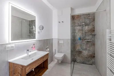 Ein Badezimmer in der Unterkunft Sporthotel Neuruppin - Apartmenthaus mit Ferienwohnungen