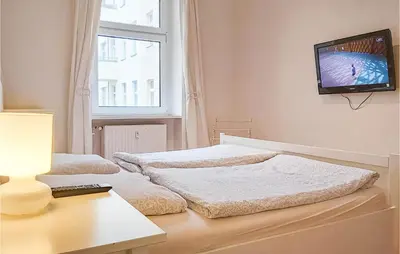 Ein Bett oder Betten in einem Zimmer der Unterkunft 1 Bedroom Gorgeous Apartment In Berlin