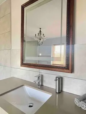 Ein Badezimmer in der Unterkunft LikeHome gemütliches Privatzimmer im Haus, Hasenfelder Weg 15 in Heinersdorf