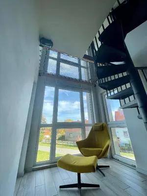Ein Sitzbereich in der Unterkunft LikeHome gemütliches Privatzimmer im Haus, Hasenfelder Weg 15 in Heinersdorf