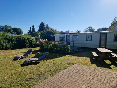 Ein Garten an der Unterkunft Mobilheim Monika