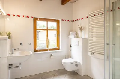 Ein Badezimmer in der Unterkunft Ferienwohnungen Wildau am Werbellinsee