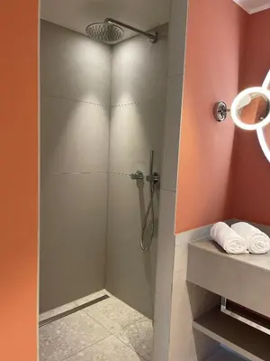 Ein Badezimmer in der Unterkunft Elisapart - Apartments am Sommerschloss