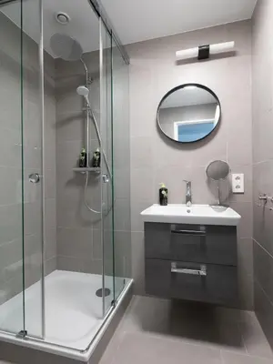Ein Badezimmer in der Unterkunft Limehome Berlin Luise Henriette Str - Digital Access