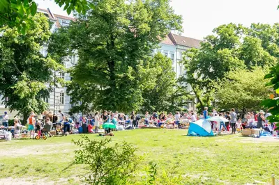 Gäste, die in der Unterkunft Spacious apartment in Hemholtzkiez Prenzlauer Berg for 8 People Hiddenseer übernachten