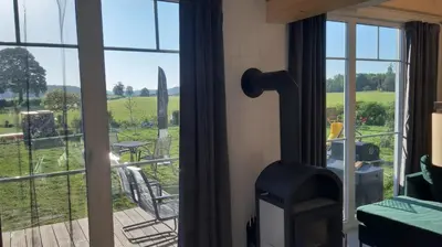 Ein Garten an der Unterkunft Ferienhaus Lotte