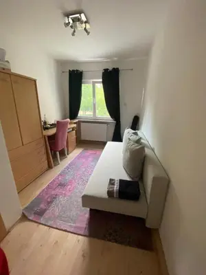 Ein Sitzbereich in der Unterkunft Schönes Zimmer im charmanten Haus