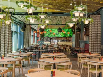 Ein Restaurant oder anderes Speiselokal in der Unterkunft aja Bad Saarow