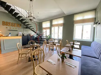 Ein Sitzbereich in der Unterkunft Hotel Bregenz