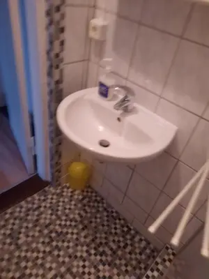 Ein Badezimmer in der Unterkunft Spacey,central apartment near Alexanderplatz